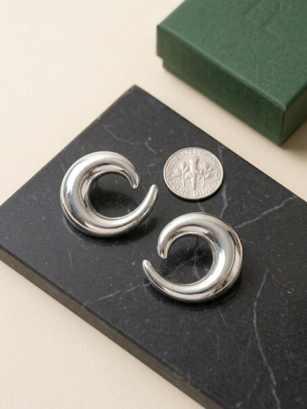 Vintage 925 Sterling Silver Chunky Crescent Swirl Earrings ND - Picture 2 of 5